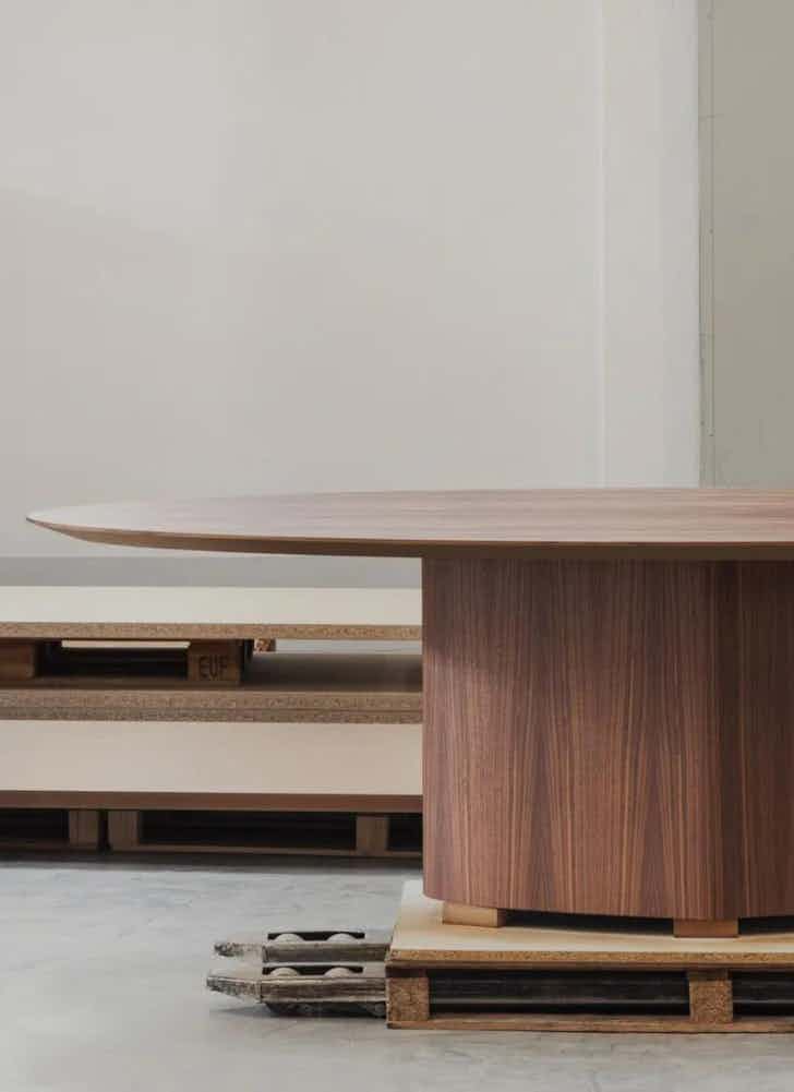 Monoplateau Dining Table