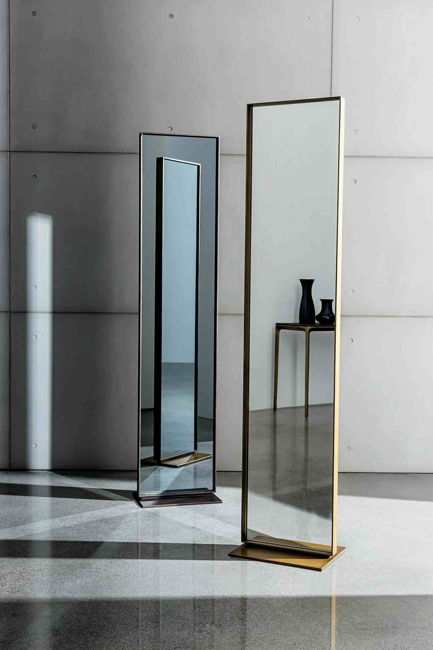 Sovet Visual Freestanding Mirror