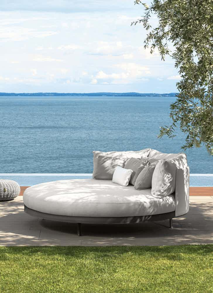 Talenti Slam Daybed Round