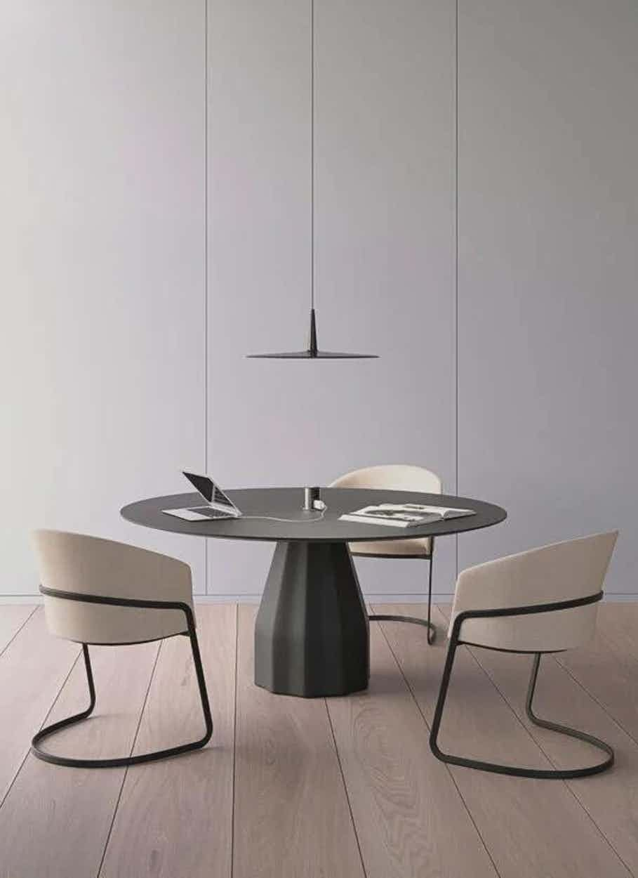 Viccarbe Burin Table Black In Situ