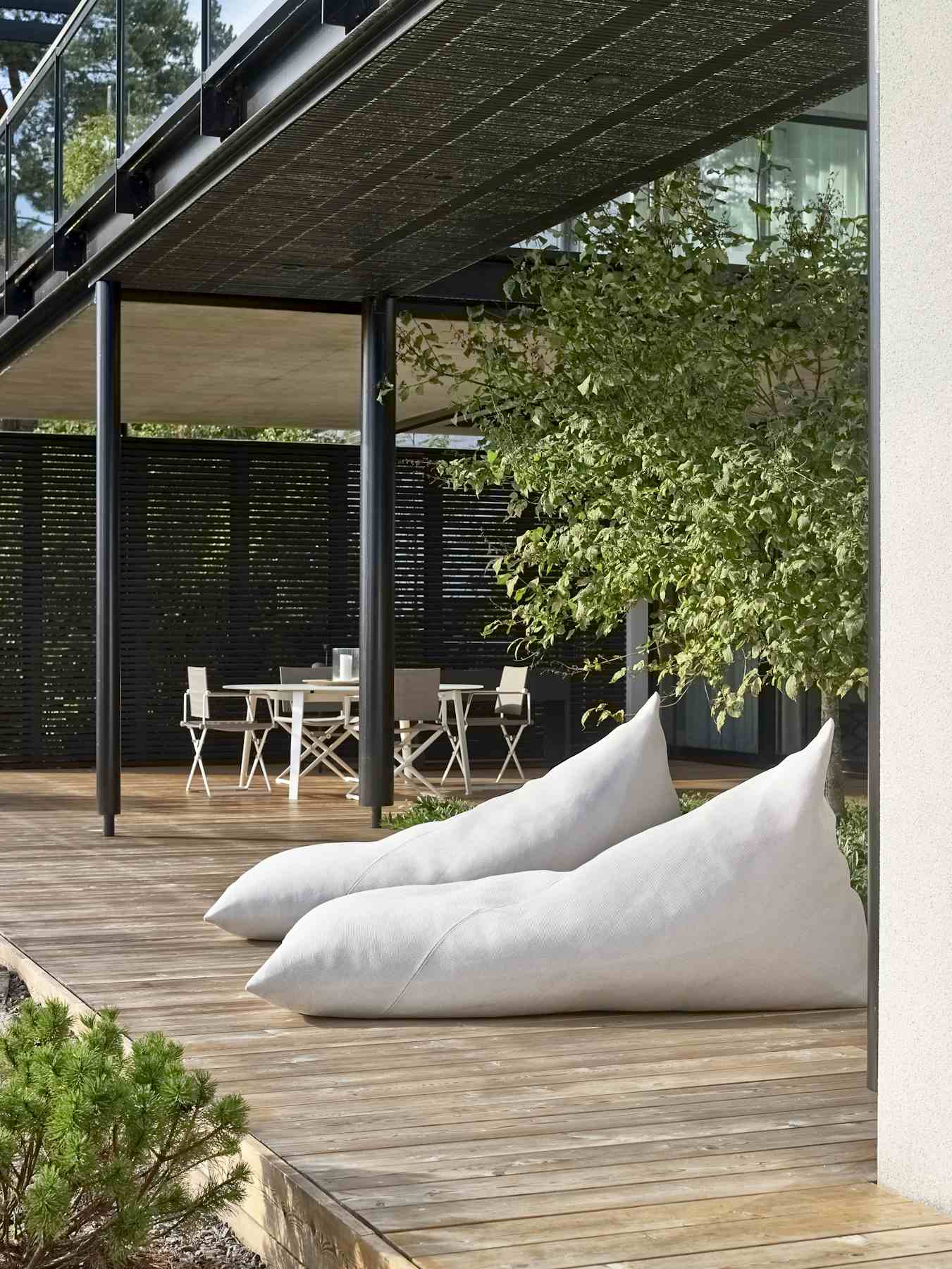 Woodnotes outdoor roo lounge institu haute living
