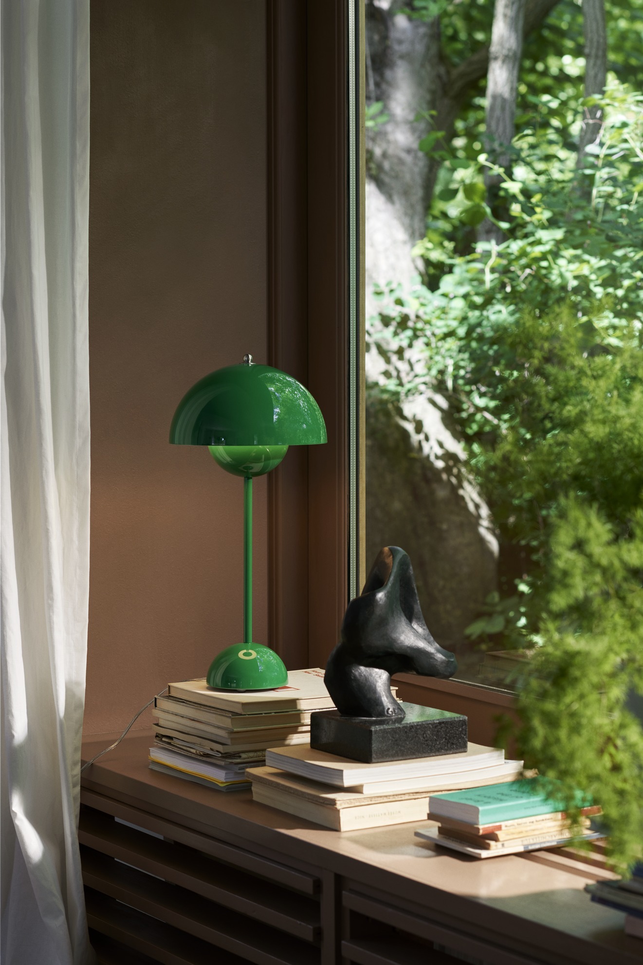 Flowerpot Table Lamp - VP9 by &Tradition | Haute Living