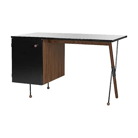 Gubi 62 Desk 4