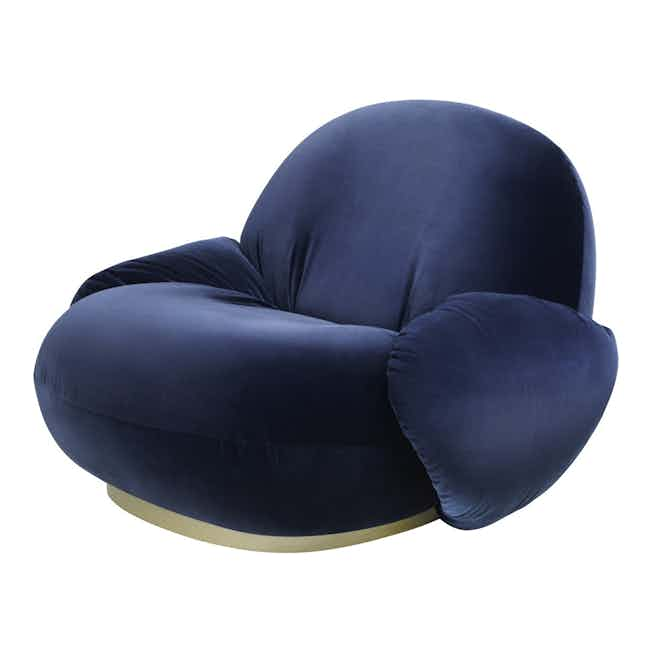 Gubi Pacha Lounge Chair With Armrests 4