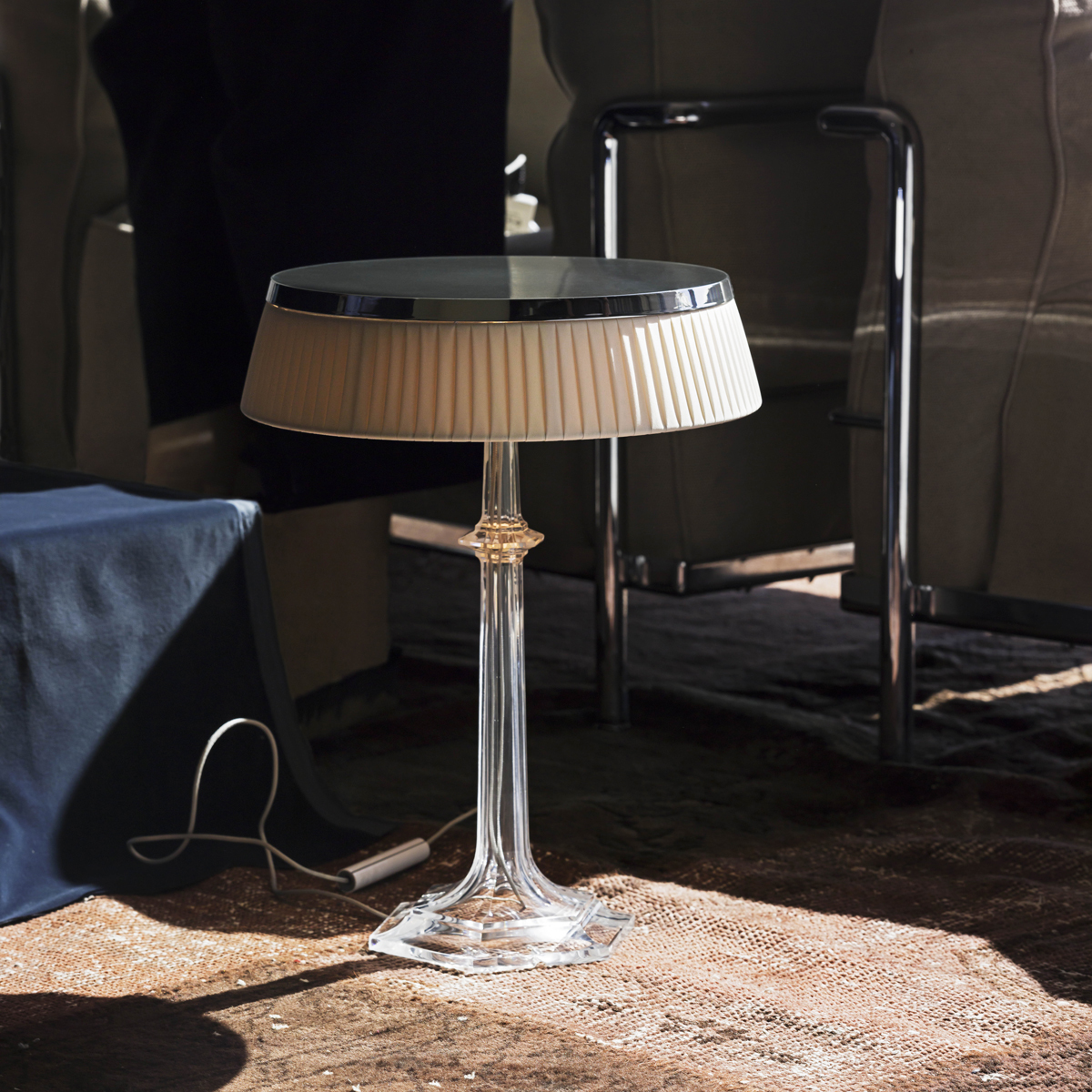 Bon jour store versailles table lamp