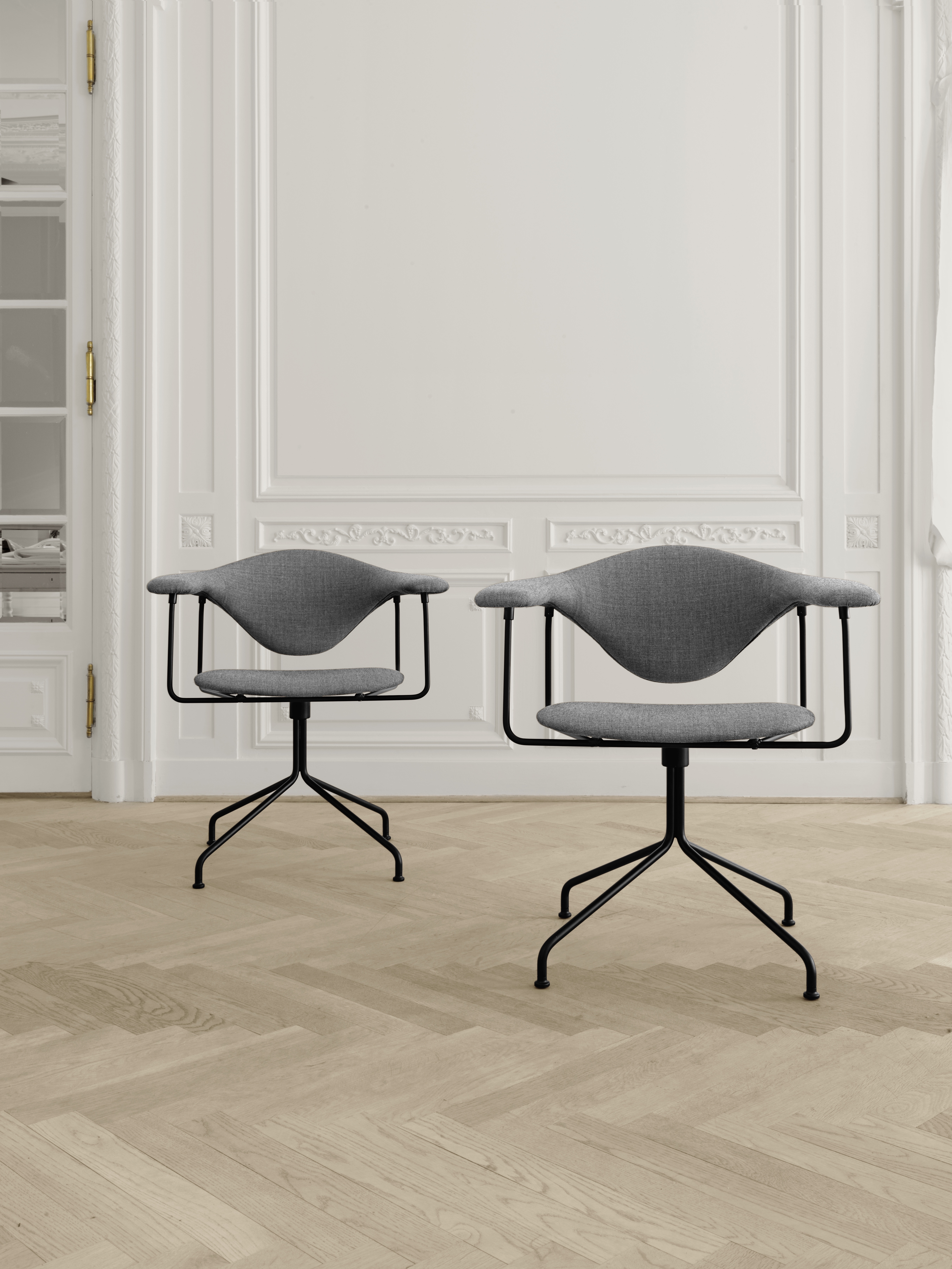 gubi masculo meeting chair