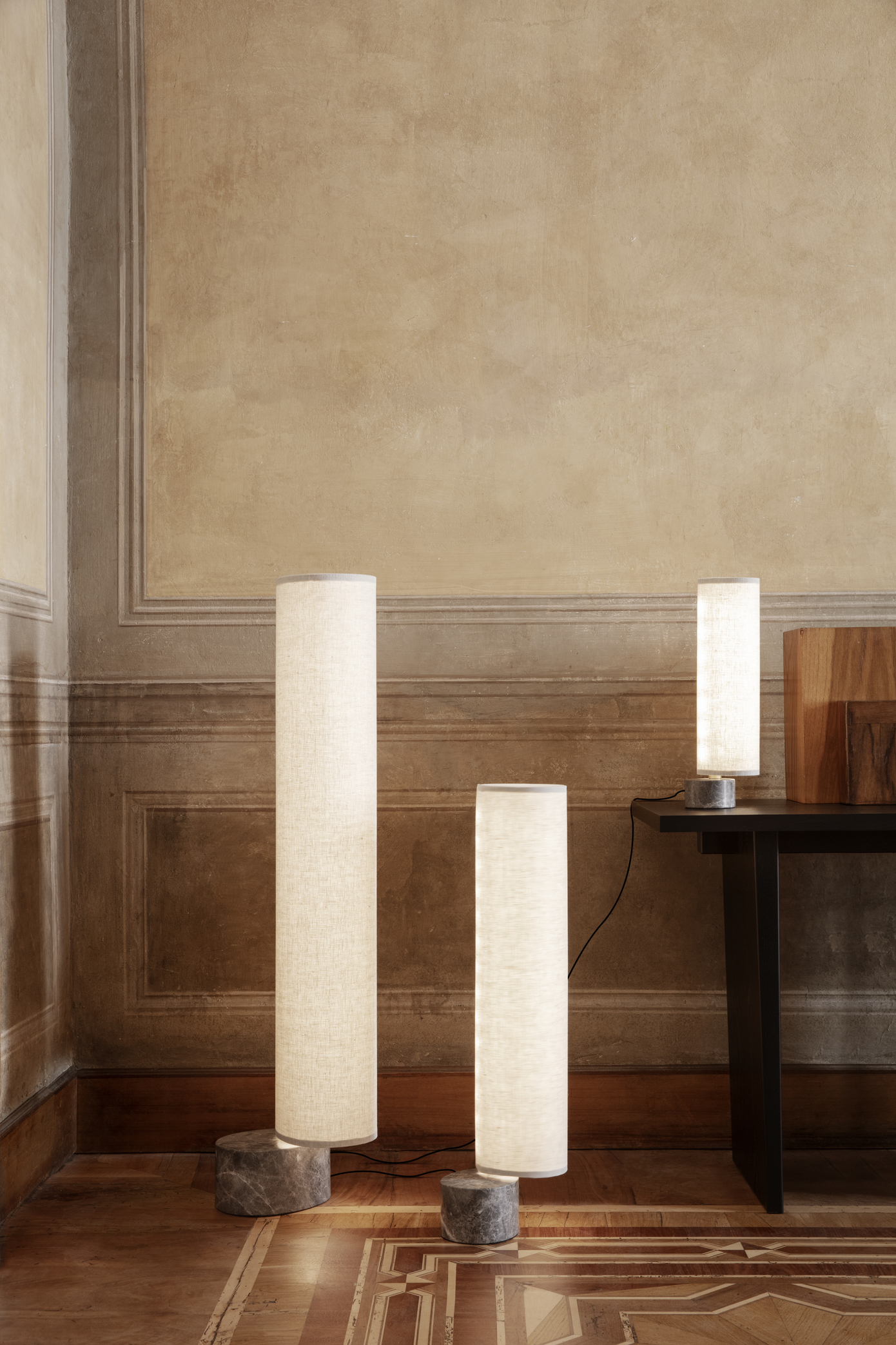 Elise column online floor lamp