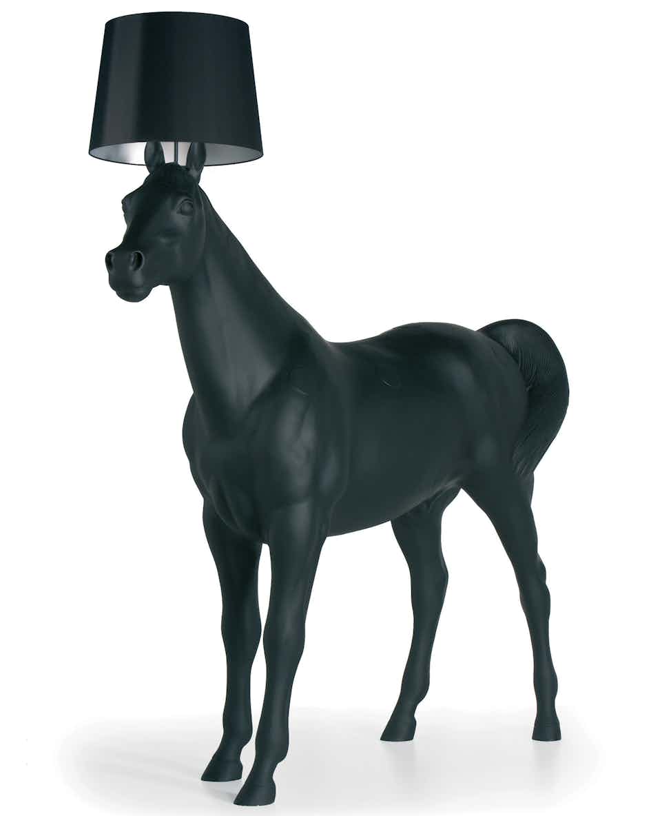 Moooi horse lamp haute living