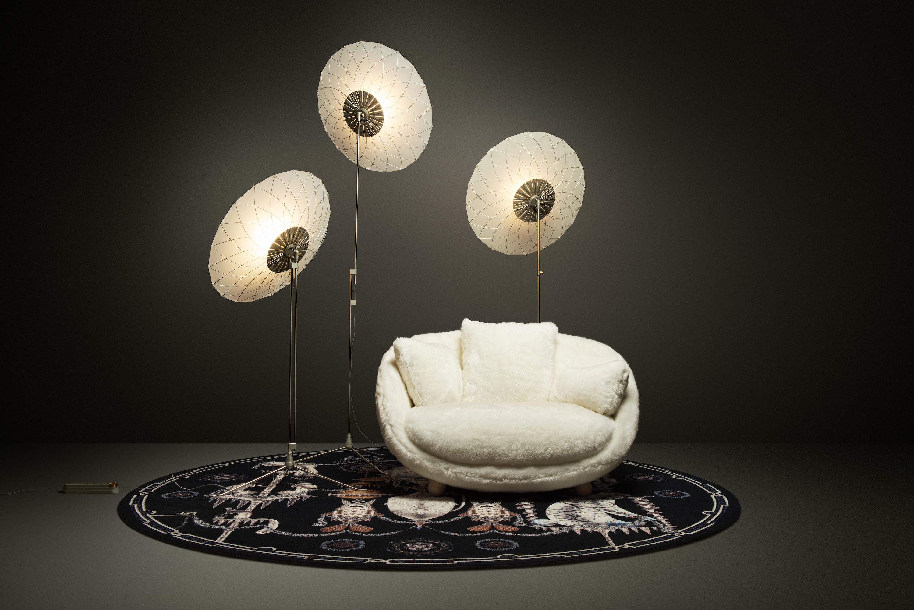 Moooi store love sofa