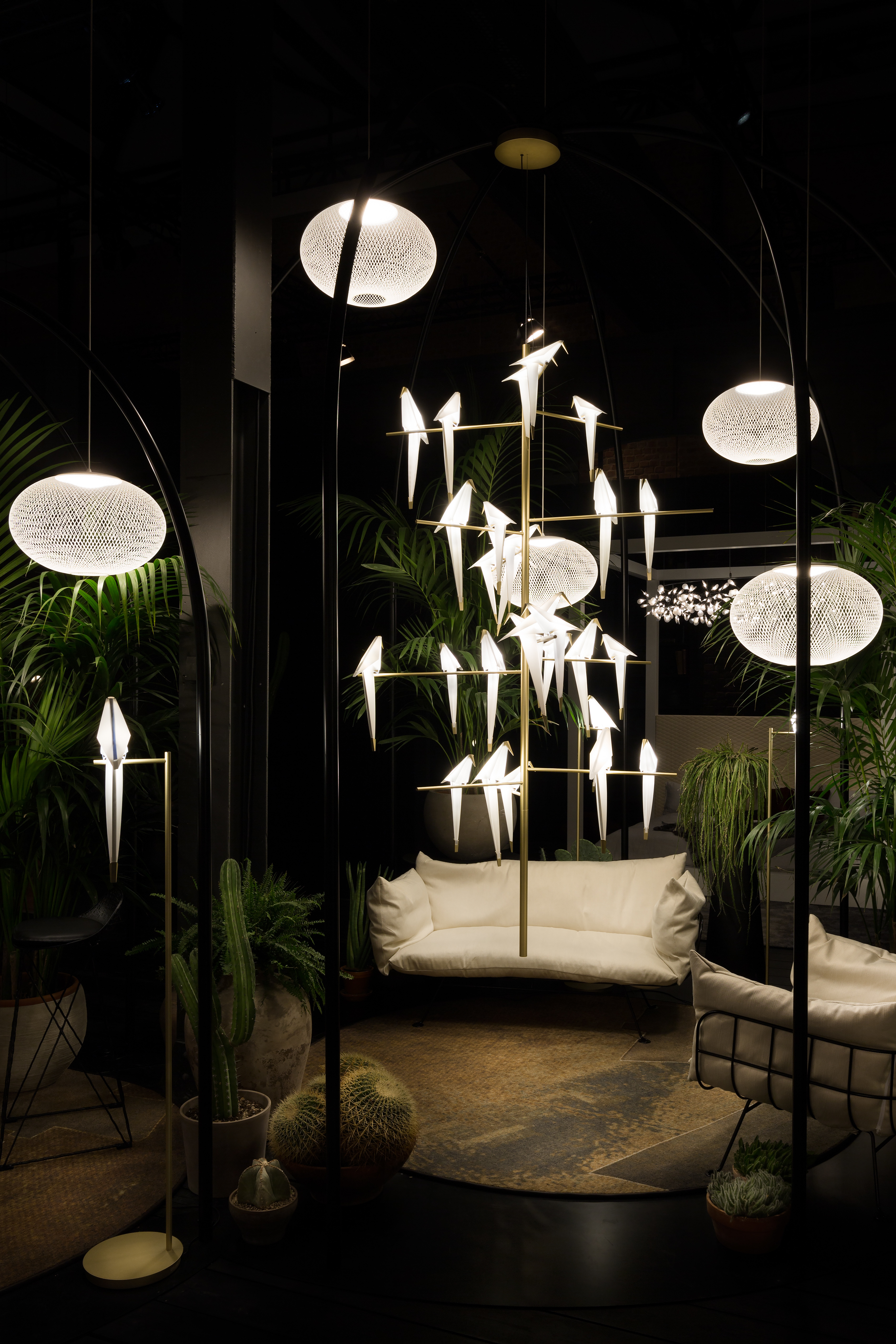 moooi perch light tree